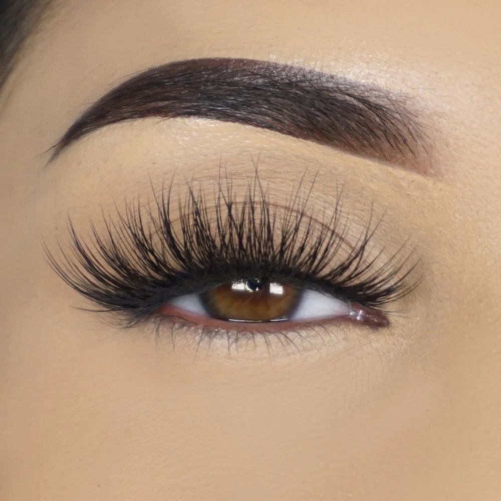 Lilly Lashes Premium Synthetic Lash: Brooklyn